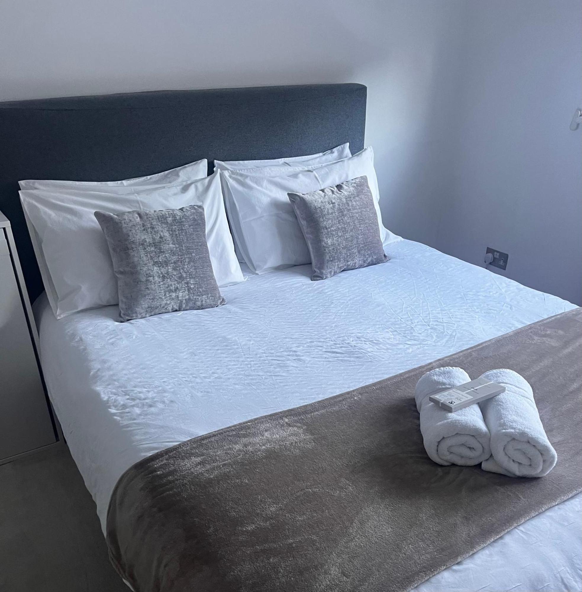 Hyde Park,3 Min Walk,Family Home! 2 Bedrooms & 2 Bathrooms Apartment! Fantastic Location Londýn Exteriér fotografie